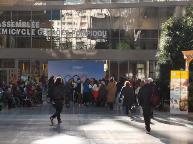 forum lyon 1 12 25 1