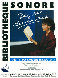 affiche des Bibliothèques Sonores en 1990 : Des voix, des livres